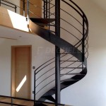 Escalier tournant métallique