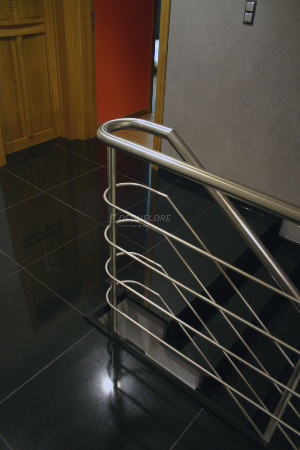 garde-corps-inox-escalier-carrelage-1 - Atelier Degueldre